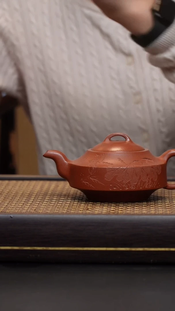 茶壶紫砂红降坡 汉君