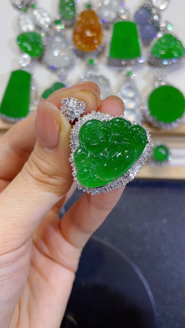 吊坠(不含链)18K金镶嵌翡翠团购1