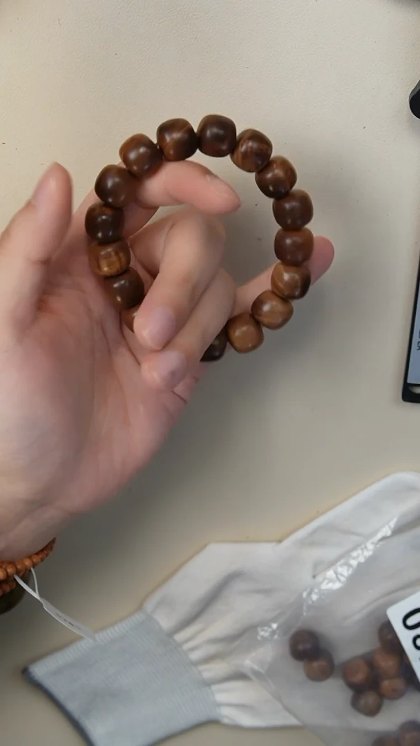 檀香木手串/手链老山檀香13*14老型单圈瑕疵