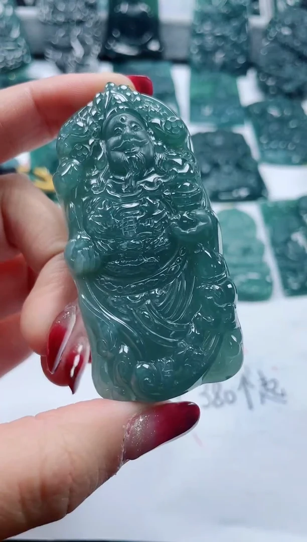 【闪购商品】翡翠颈饰未镶嵌