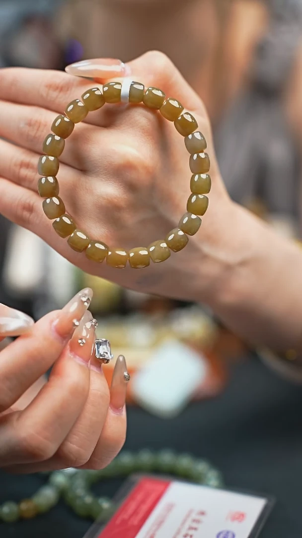 颈饰未镶嵌和田玉拍一发一