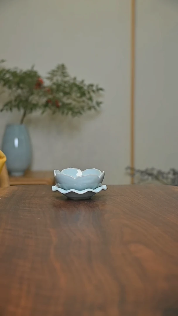 莲花茶漏 天青 微瑕 无款