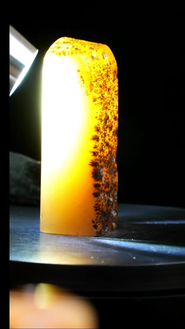 昌化石黄冻水草花印章