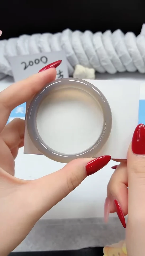 未镶嵌手镯石英质玉89/香槟52.5