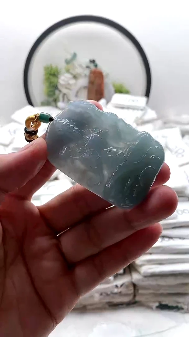 颈饰未镶嵌翡翠虚空藏