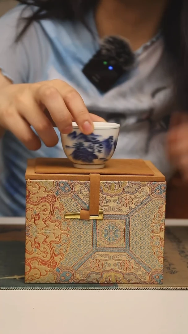 景德镇山水大品茗杯子