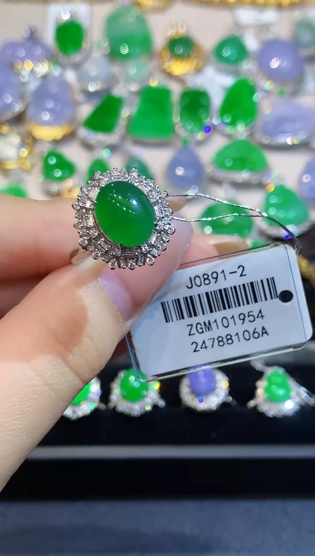 18K金镶嵌戒指翡翠SY多样性发其一