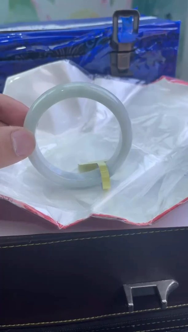 翡翠手镯未镶嵌19翡翠手镯