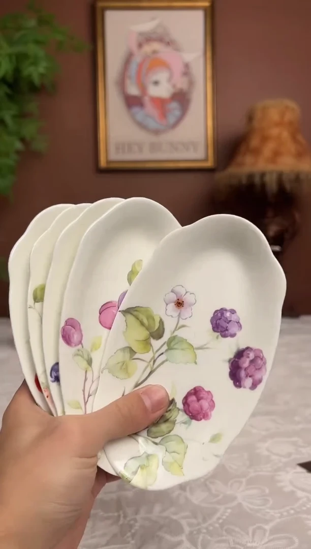 36%以上骨粉骨瓷浆果异形盘5个