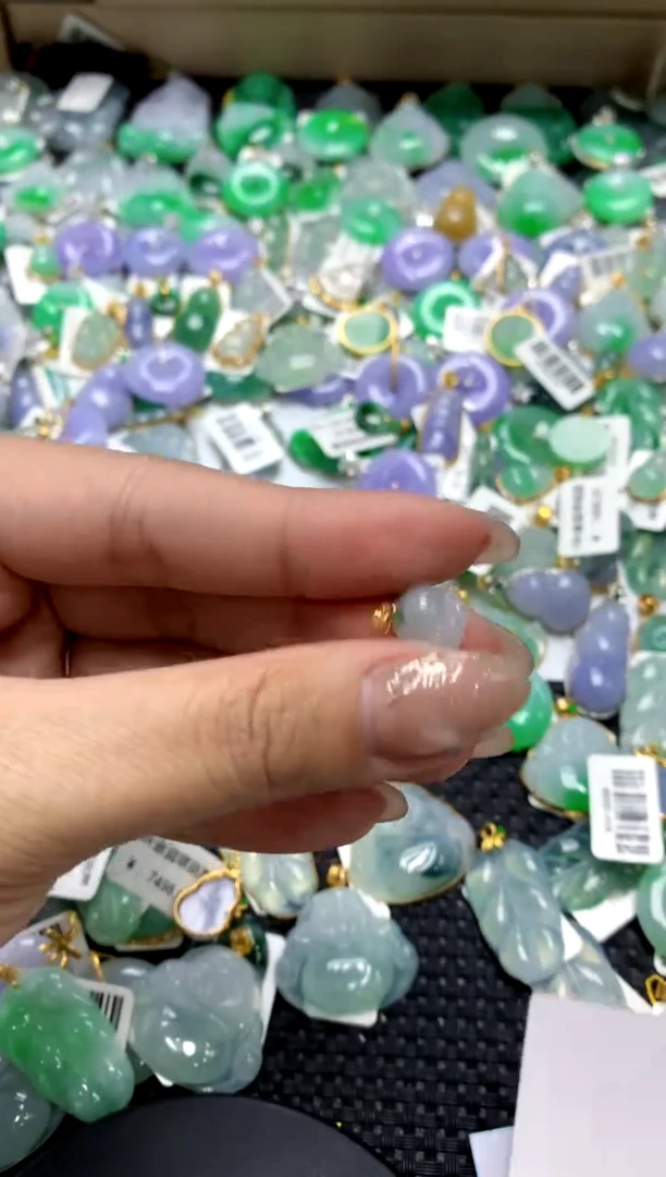 【闪购商品】翡翠颈饰18K金镶嵌1111111111111111