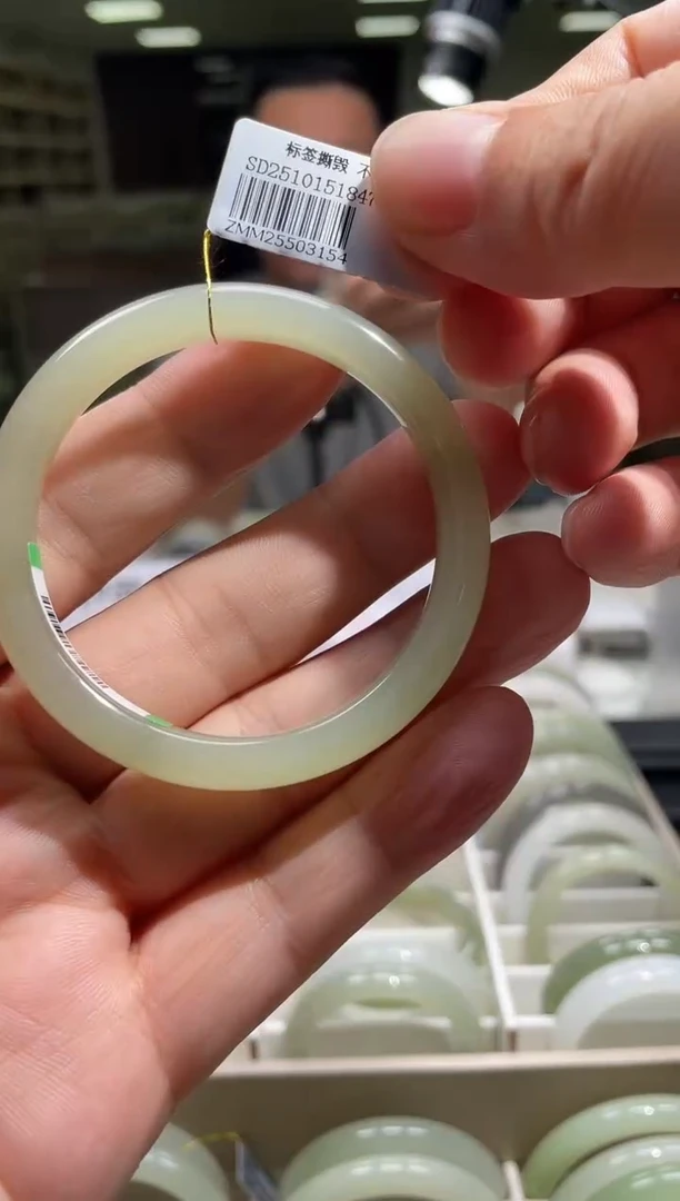 未镶嵌手镯和田玉50-51圈口 3154