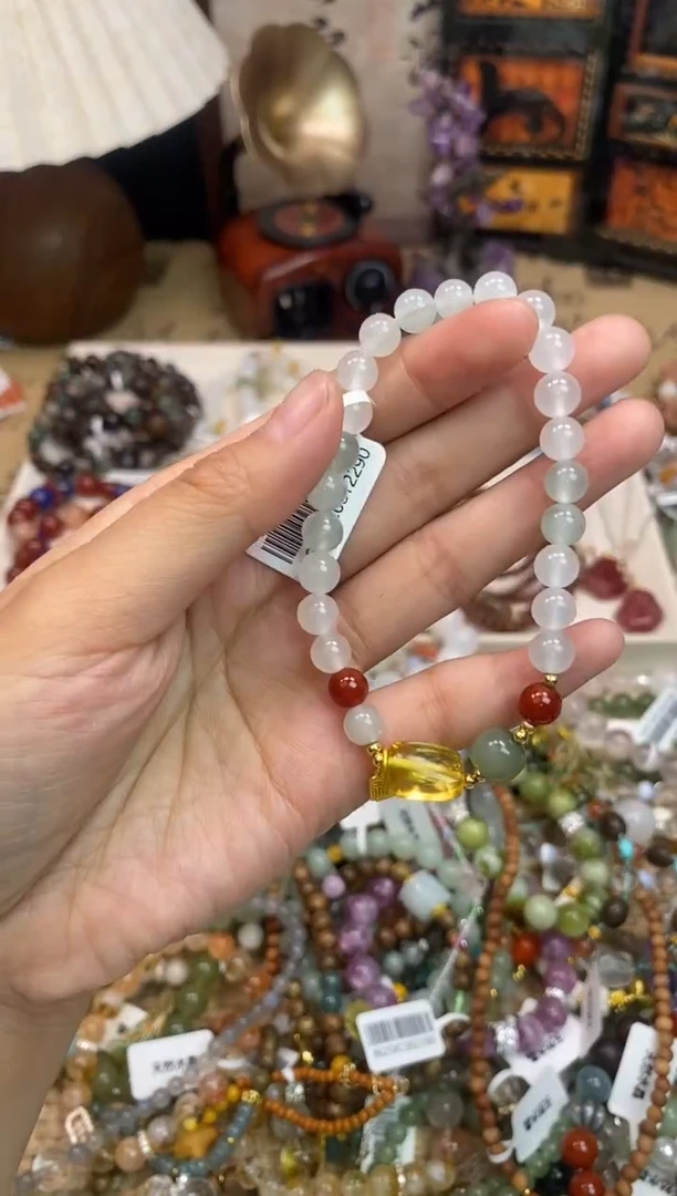 未镶嵌石英质玉手饰129