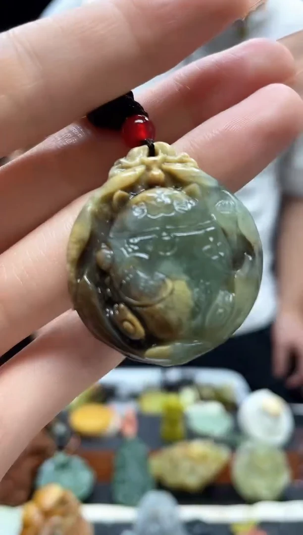 未镶嵌岫玉吊坠·