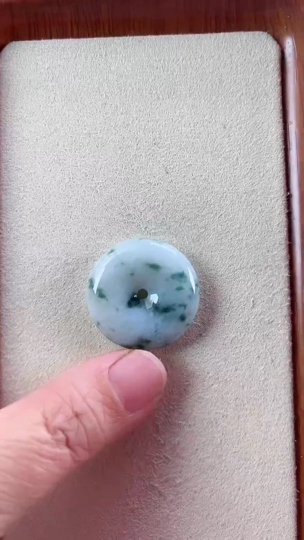 【闪购商品】翡翠吊坠(不含链)未镶嵌孤品