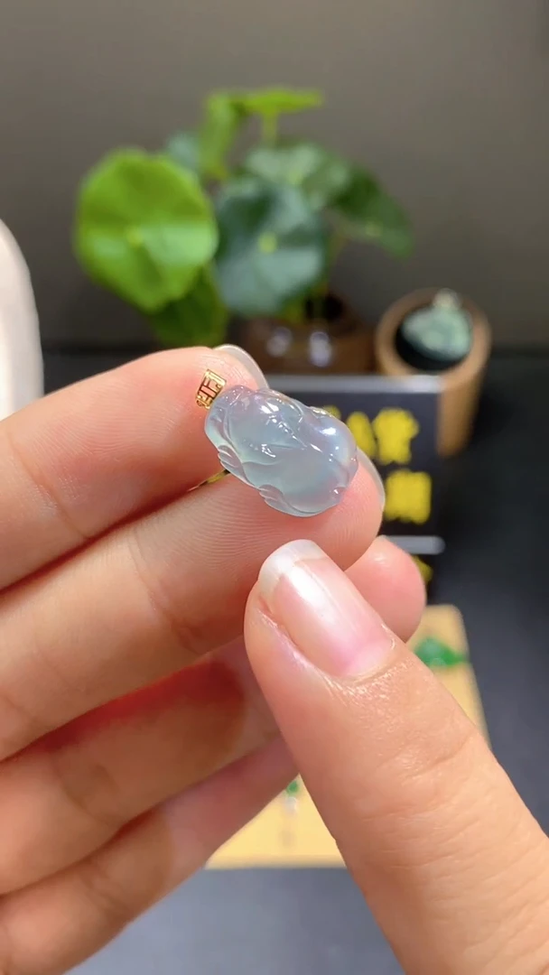 颈饰18K金镶嵌翡翠翡翠A货