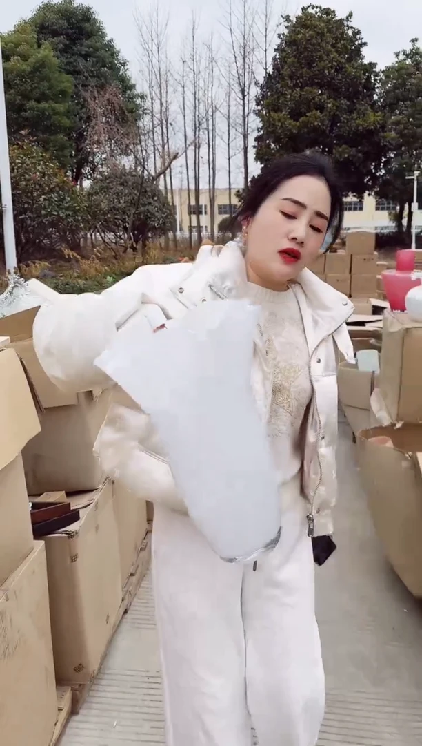 【闪购商品】玻璃安琪微瑕花瓶--LPZK5