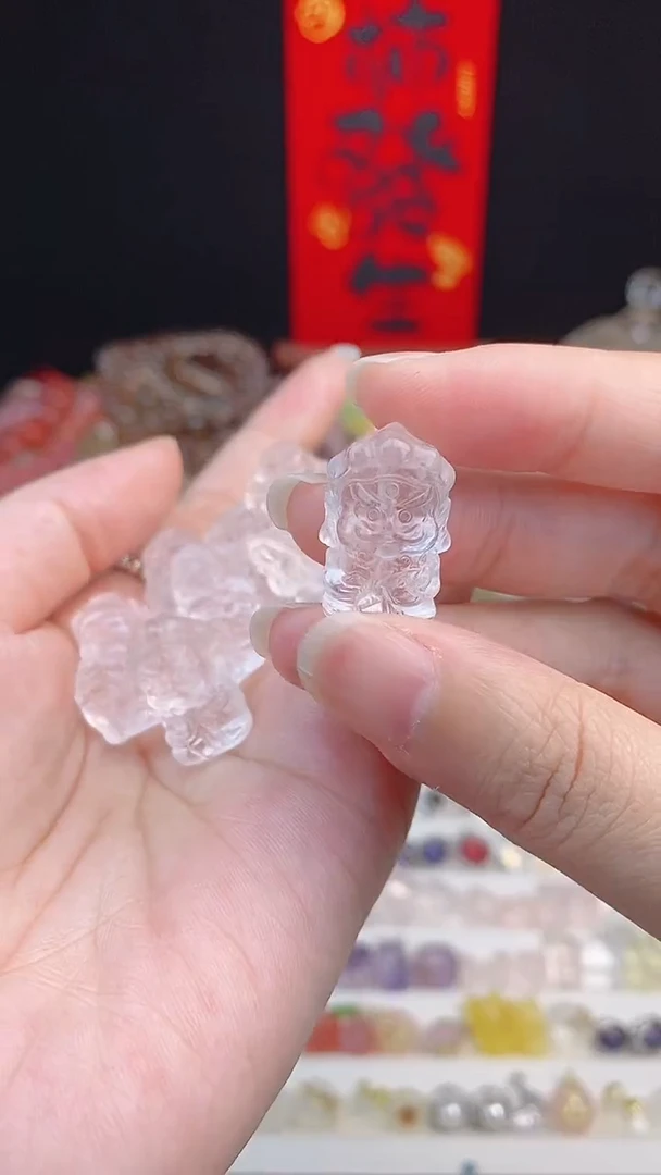 【闪购商品】水晶雕刻件未镶嵌白水晶财神一个装