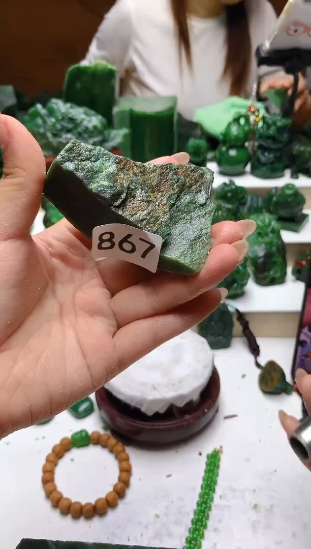 未镶嵌和田玉（碧玉）珠宝半成品1