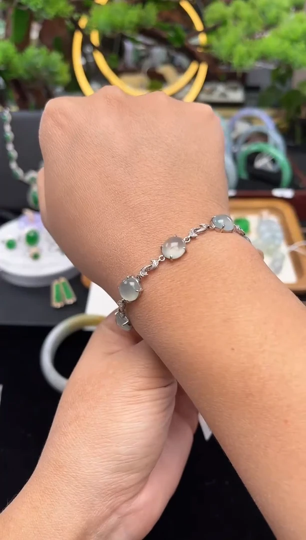 18K金镶嵌手链翡翠手链