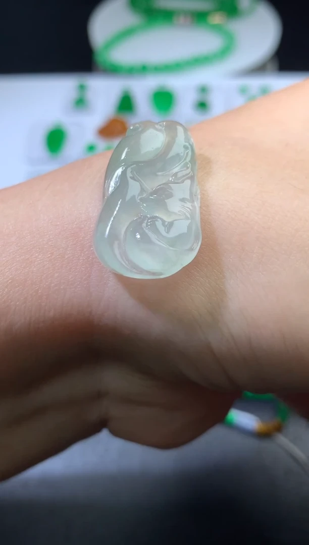 未镶嵌定制翡翠毛货