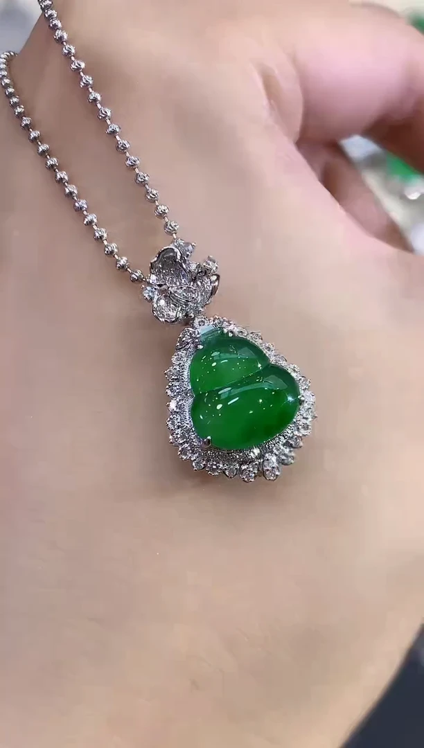 翡翠18K金镶嵌吊坠(不含链)B129