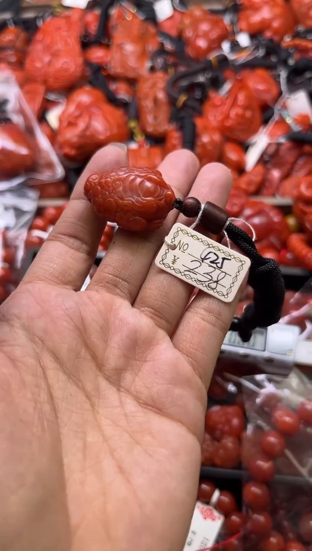 南红玛瑙未镶嵌珠宝奇石425