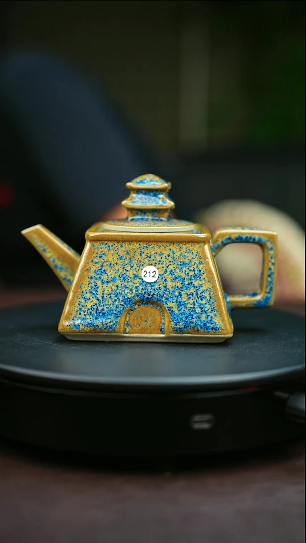 212#原矿钧瓷炉钧釉亭台壶