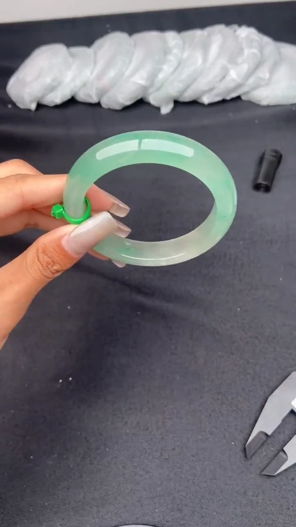 石英质玉（非洲翠）手镯未镶嵌非洲翠拍一发一31