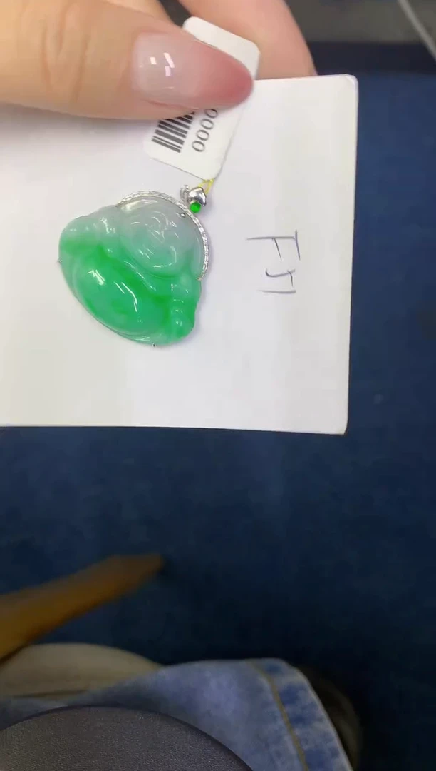 翡翠18K金镶嵌颈饰缅甸天然翡翠A货