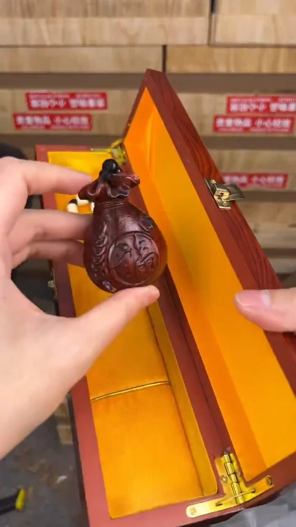 品茗文玩阁钱袋手把件链接@@YS984