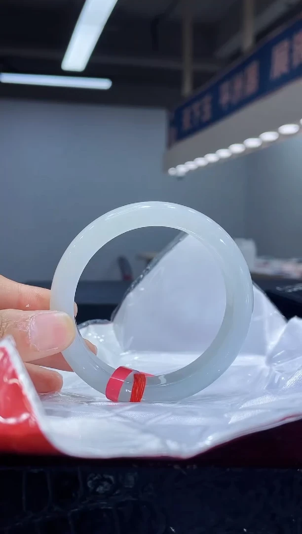 未镶嵌手镯翡翠8