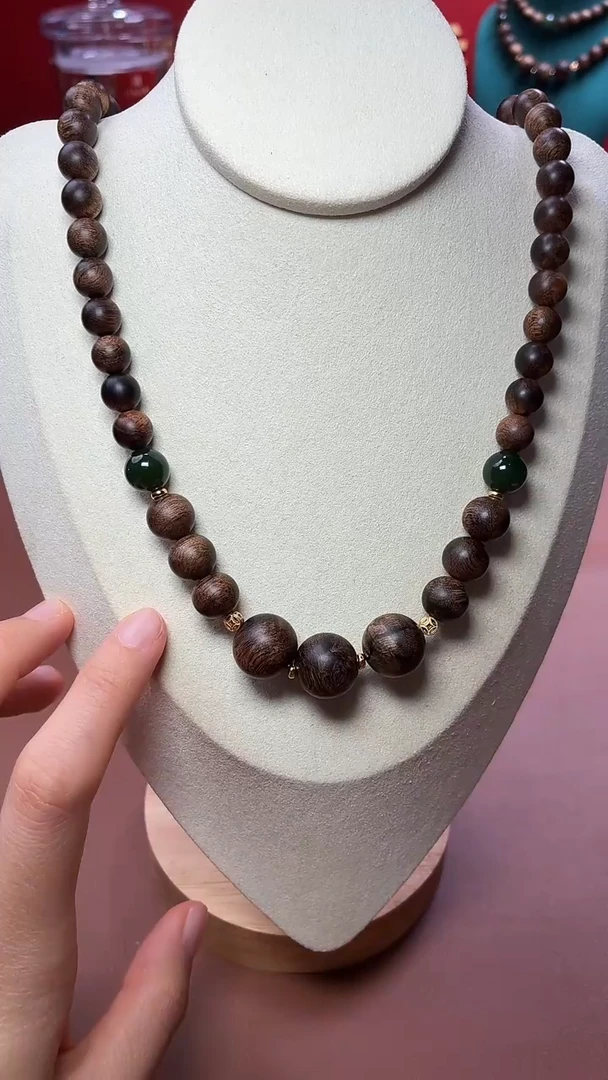 沉香手串沉水越南芽庄黄棋楠瘤疤+越南芽庄白棋楠设计