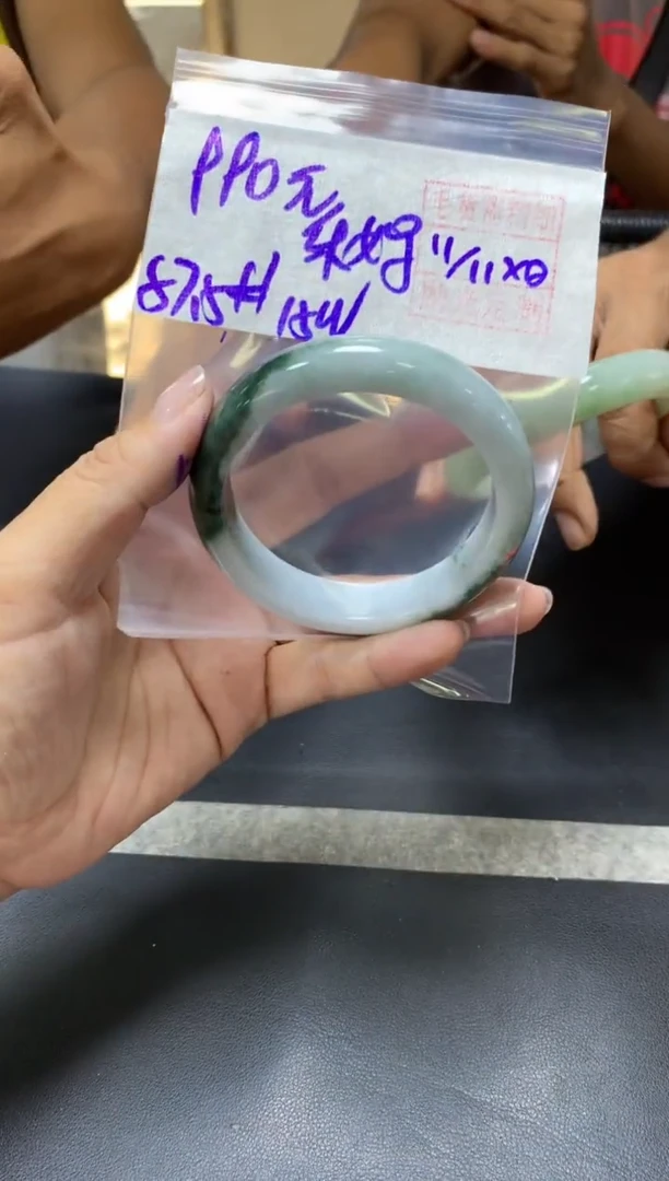 未镶嵌定制翡翠乐*妈+手镯57.5#990元  毛货需抛光