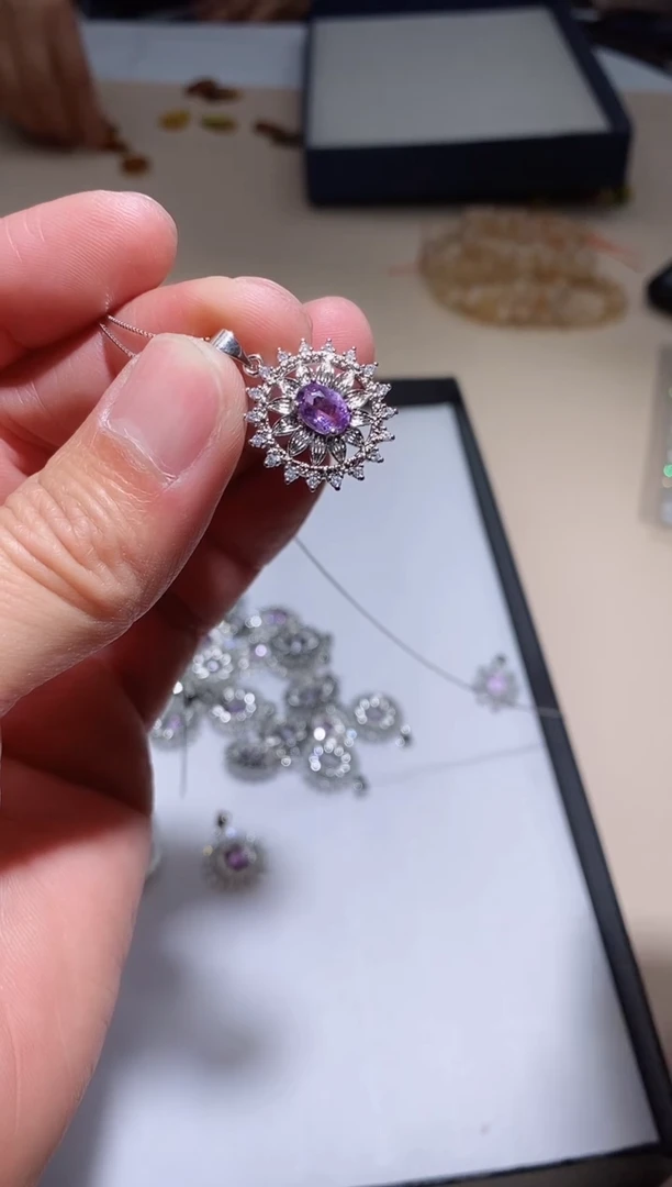 【闪购商品】水晶吊坠(不含链)未镶嵌多样性发其一【17】