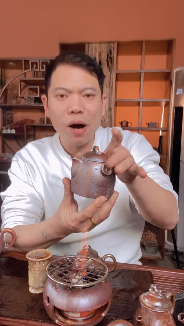 【闪购商品】紫砂全手工秦权宝瓶