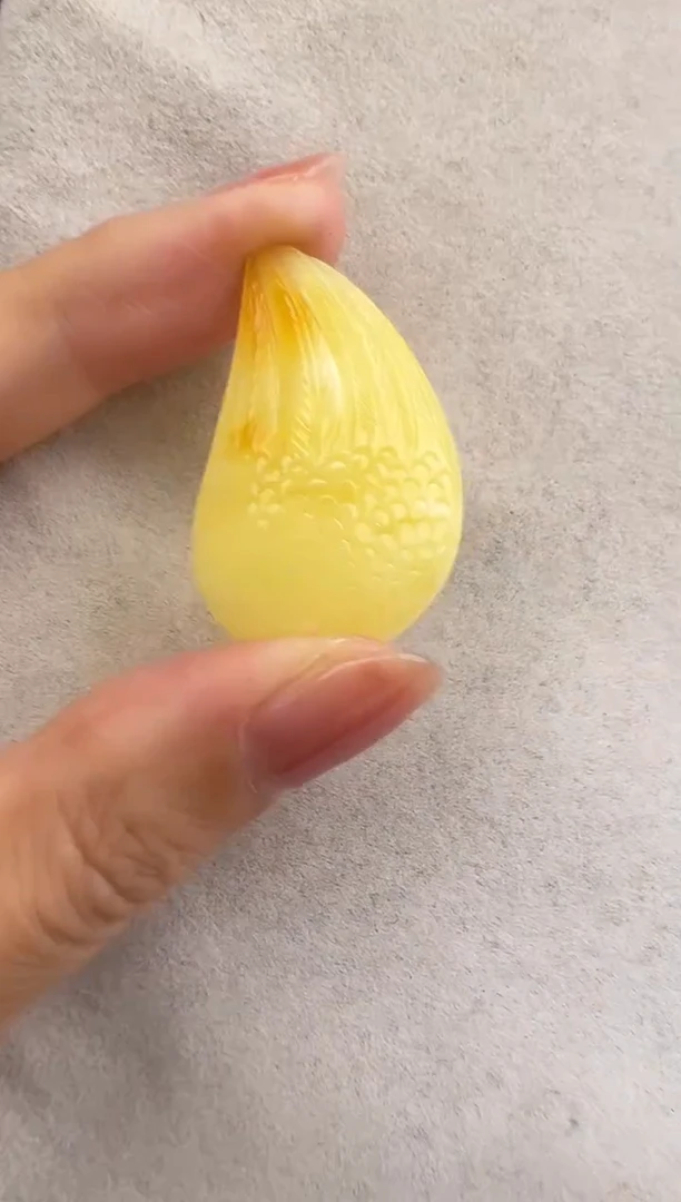 【闪购商品】琥珀裸石未镶嵌10209298-手机坠