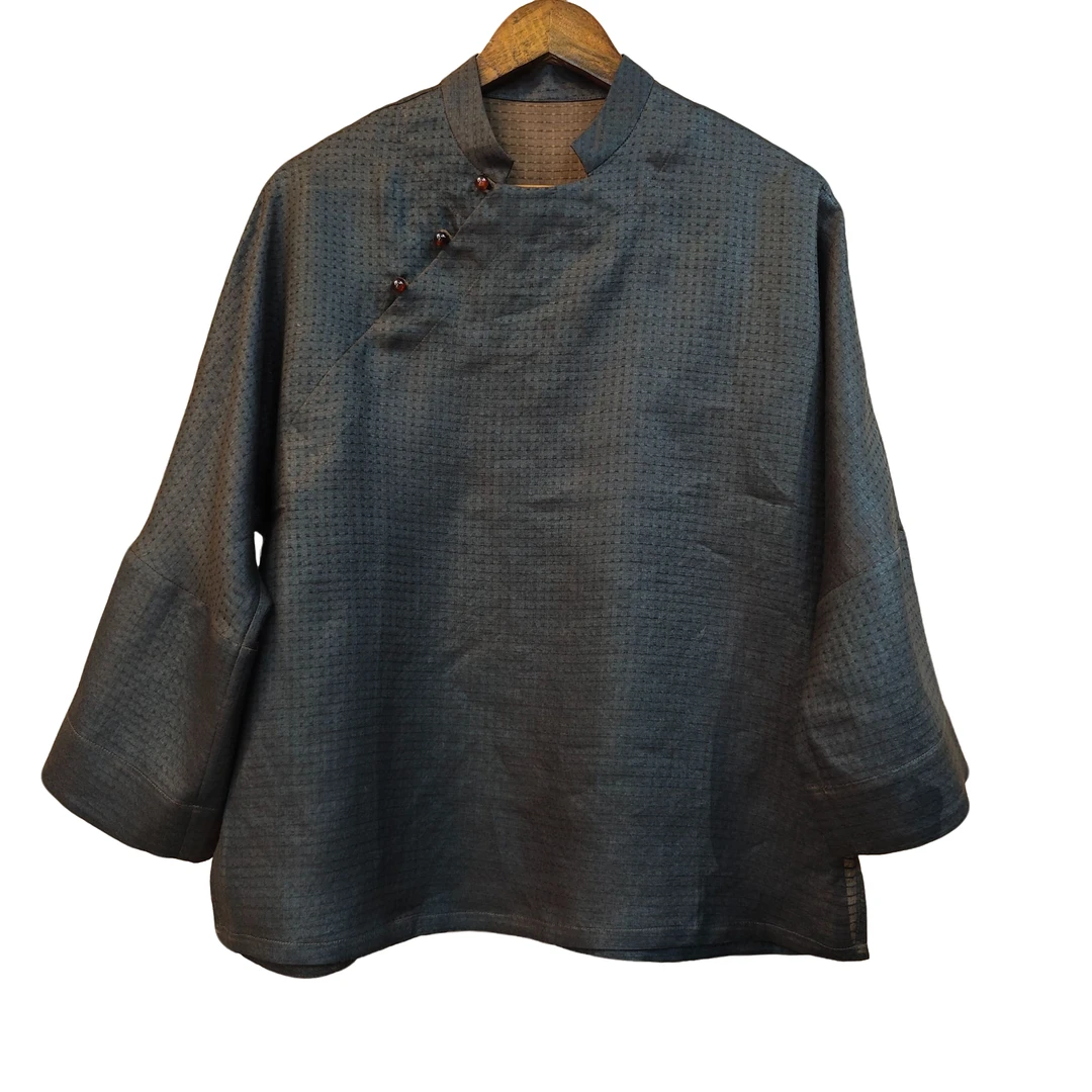 黑色右开襟中长袖上衣，纯苎麻，夏季面料透气