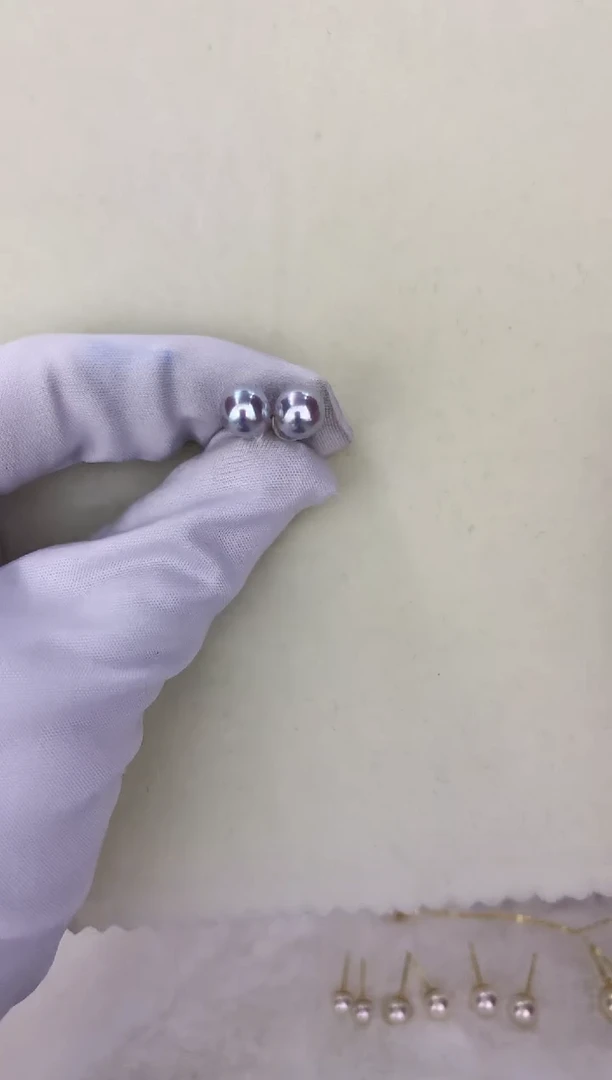 18K金镶嵌DA海水珍珠 灰珠耳钉 GD145 7.5-8