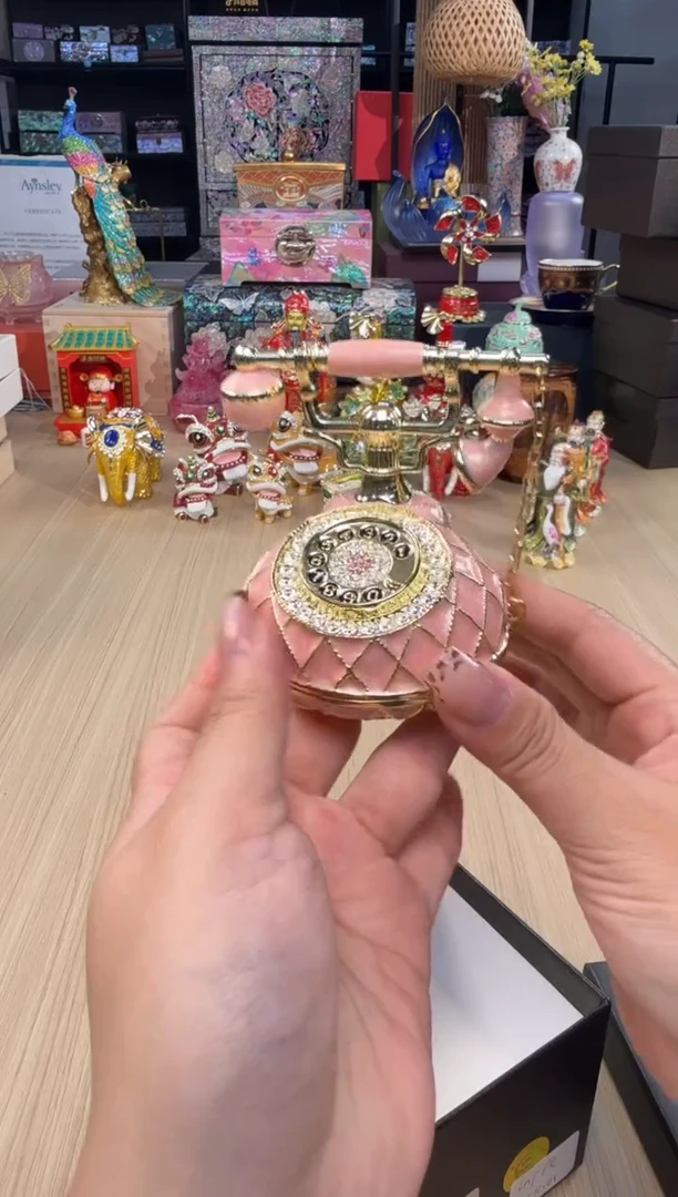 127七宝粉色大电话