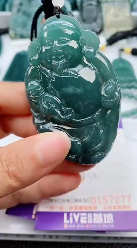翡翠未镶嵌颈饰