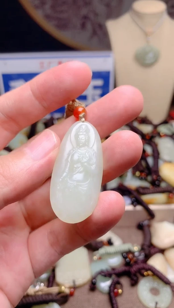 和田玉未镶嵌颈饰1