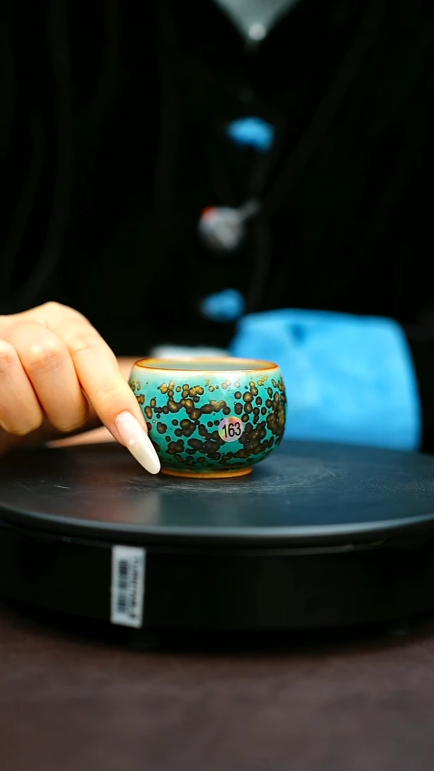 163#原矿钧瓷炉钧釉禅定杯