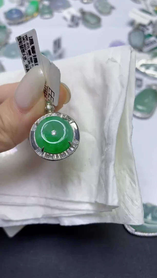 颈饰未镶嵌翡翠天然缅甸翡翠A货百元以上9元证书费自理