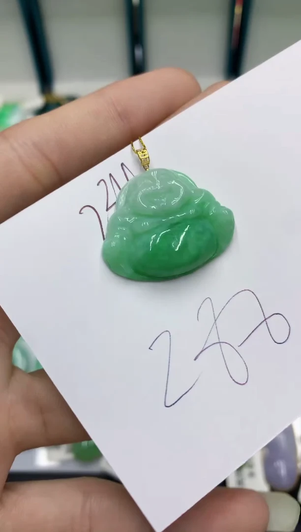 翡翠18K金镶嵌颈饰翡翠