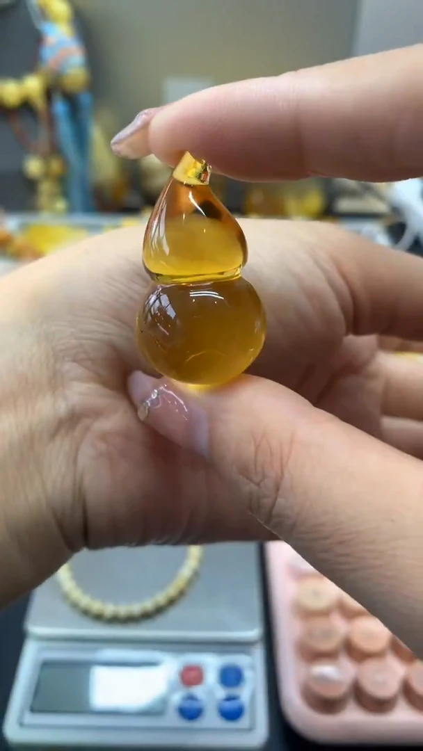 未镶嵌琥珀珠宝奇石568