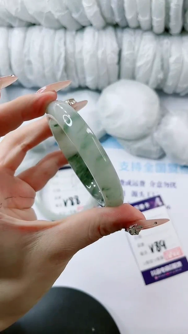 【闪购商品】石英质玉手镯未镶嵌多样性发货V89