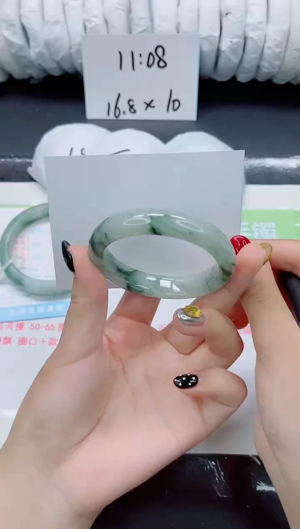 未镶嵌手镯石英质玉0252-53