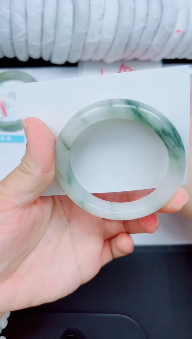 石英质玉手镯未镶嵌120-55.9