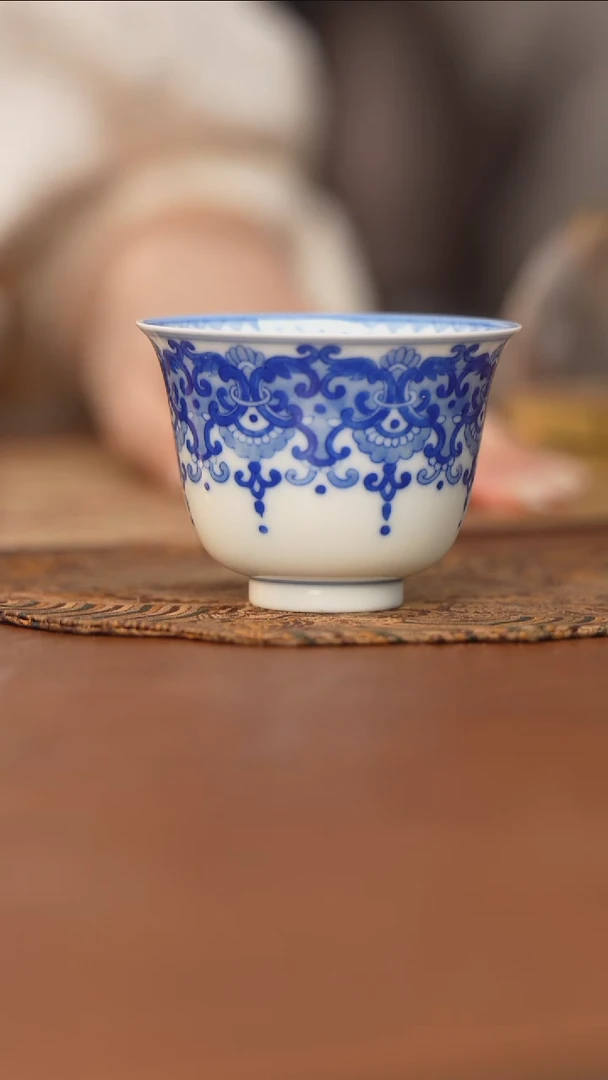 杯看山柴窑青花图案