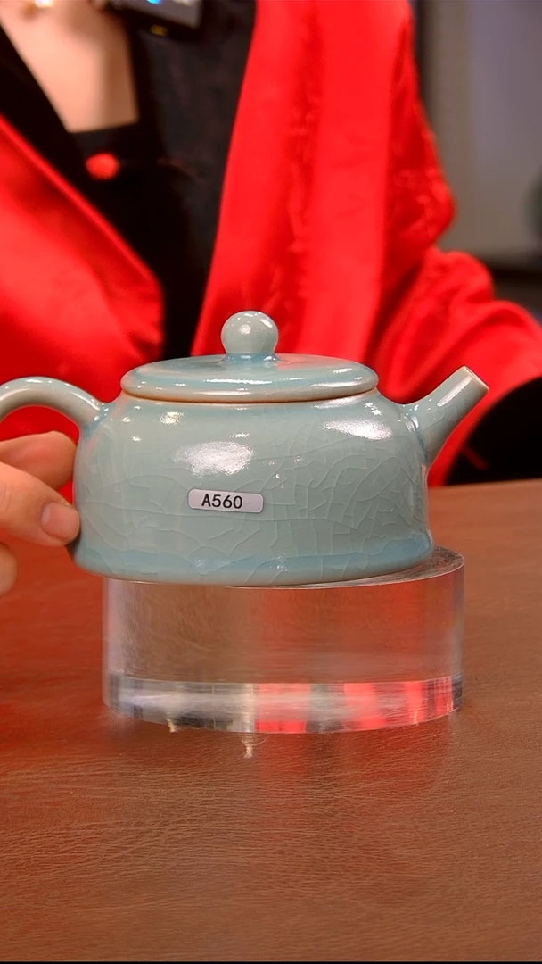 【闪购商品】瓷片560半月壶............